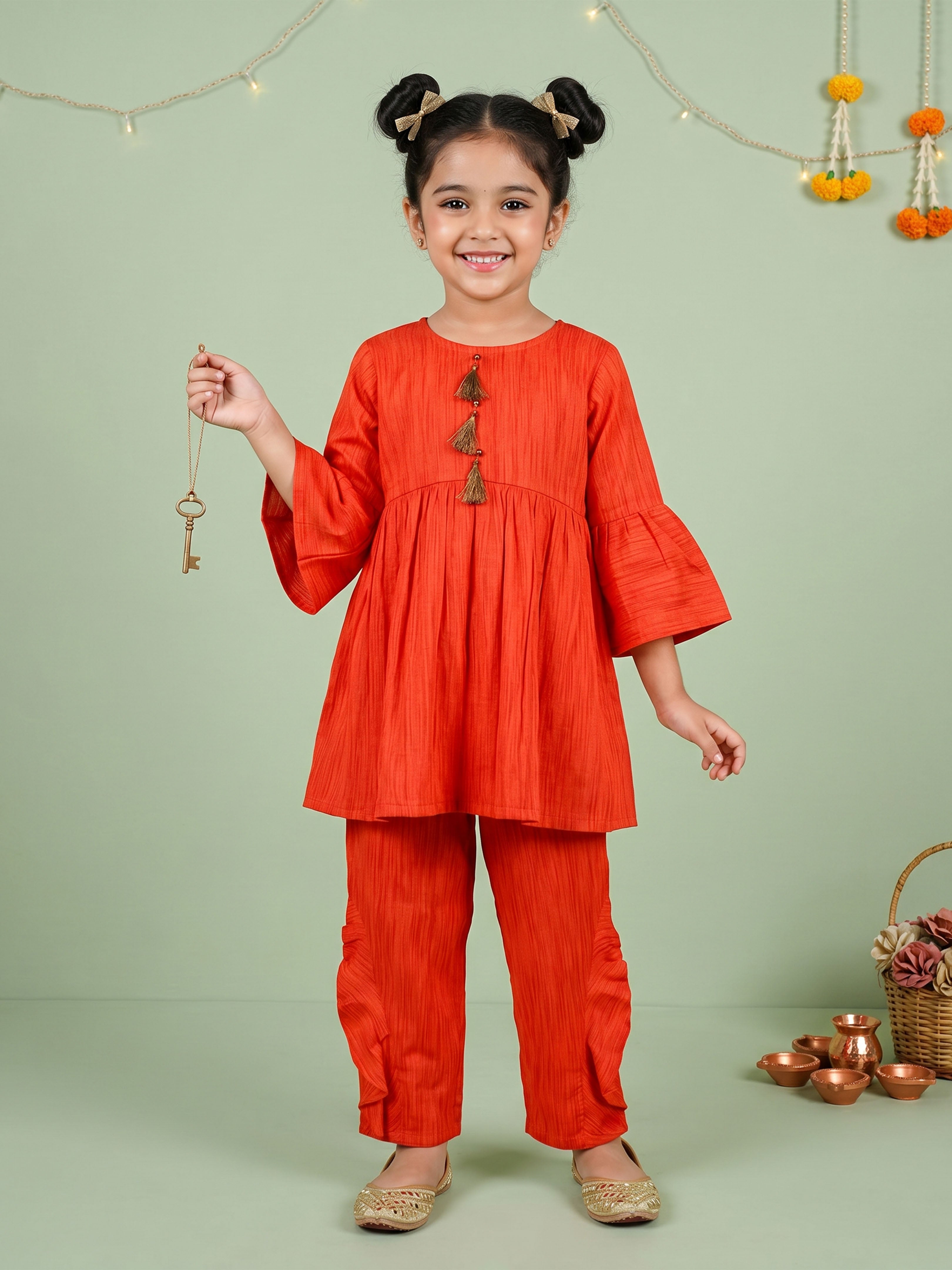 Kiddopanti Girls Polyester Woven Solid Short Kurta & Pant Set
