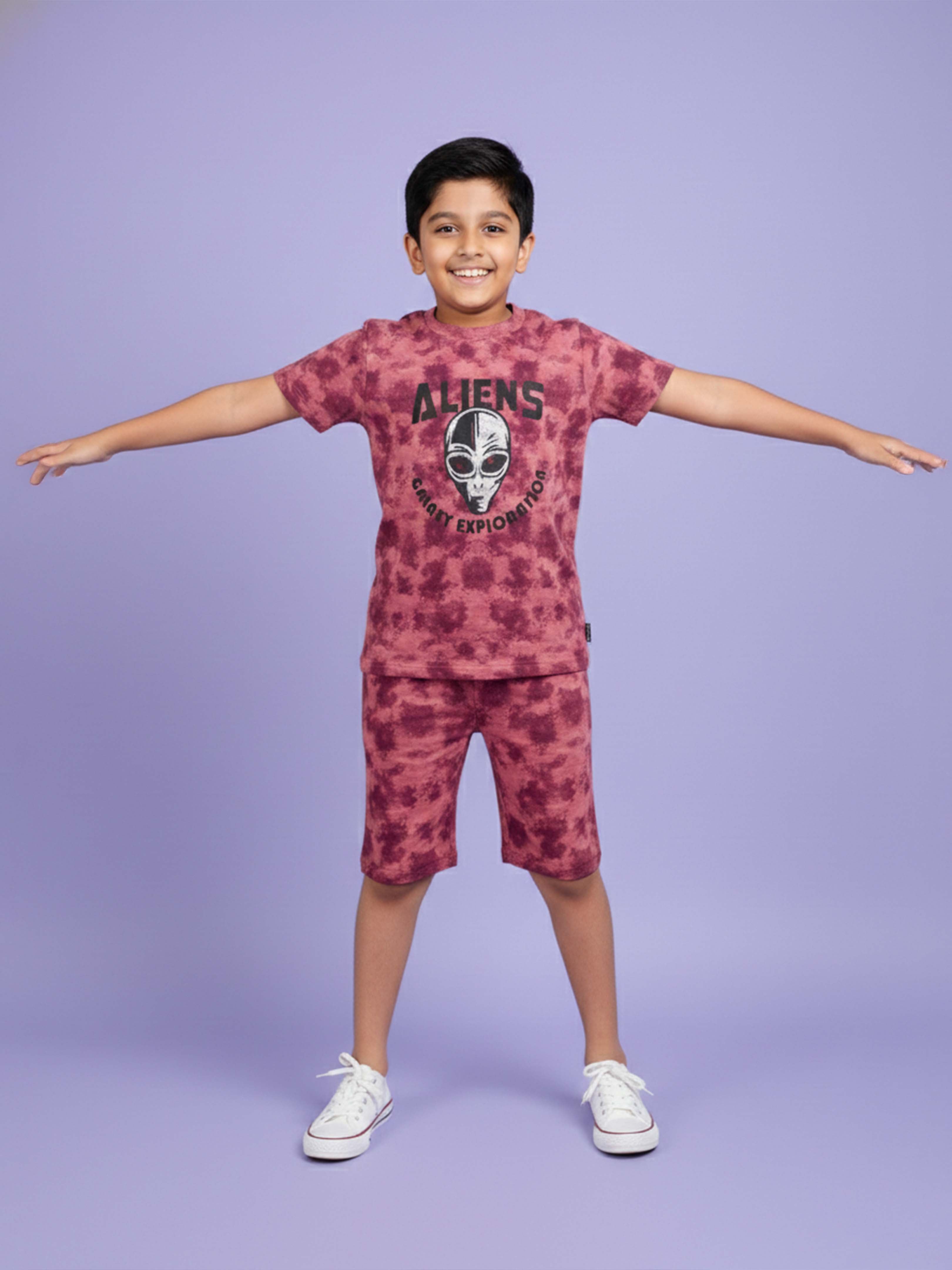 Kiddopanti Boys Cotton Tie & Dye Printed T-Shirt With Chest Print & Knee Length Shorts Set