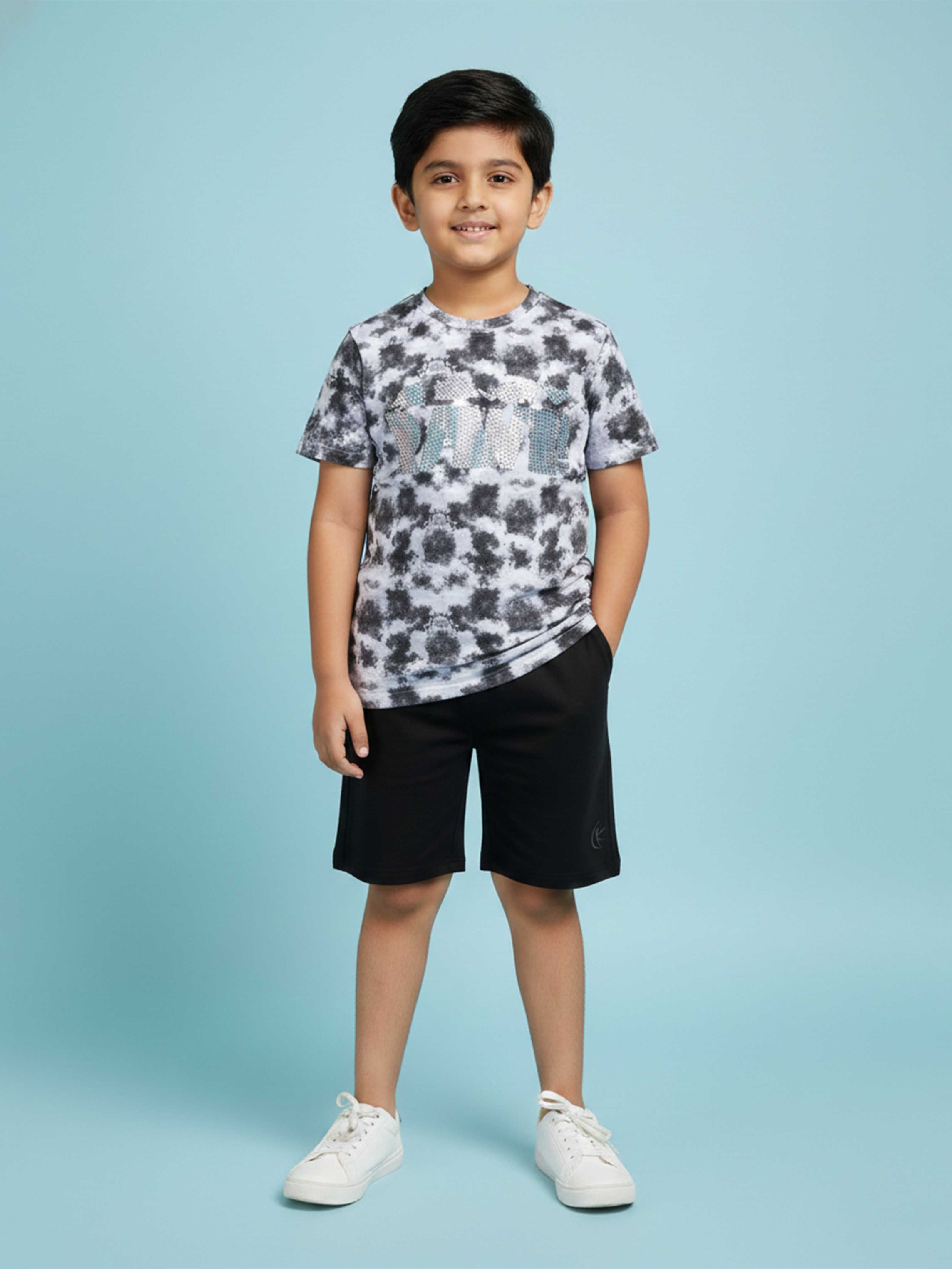 Kiddopanti Boys 100% Cotton Tie and Dye Printed T-Shirt With Chest Print & Knee length Short Set