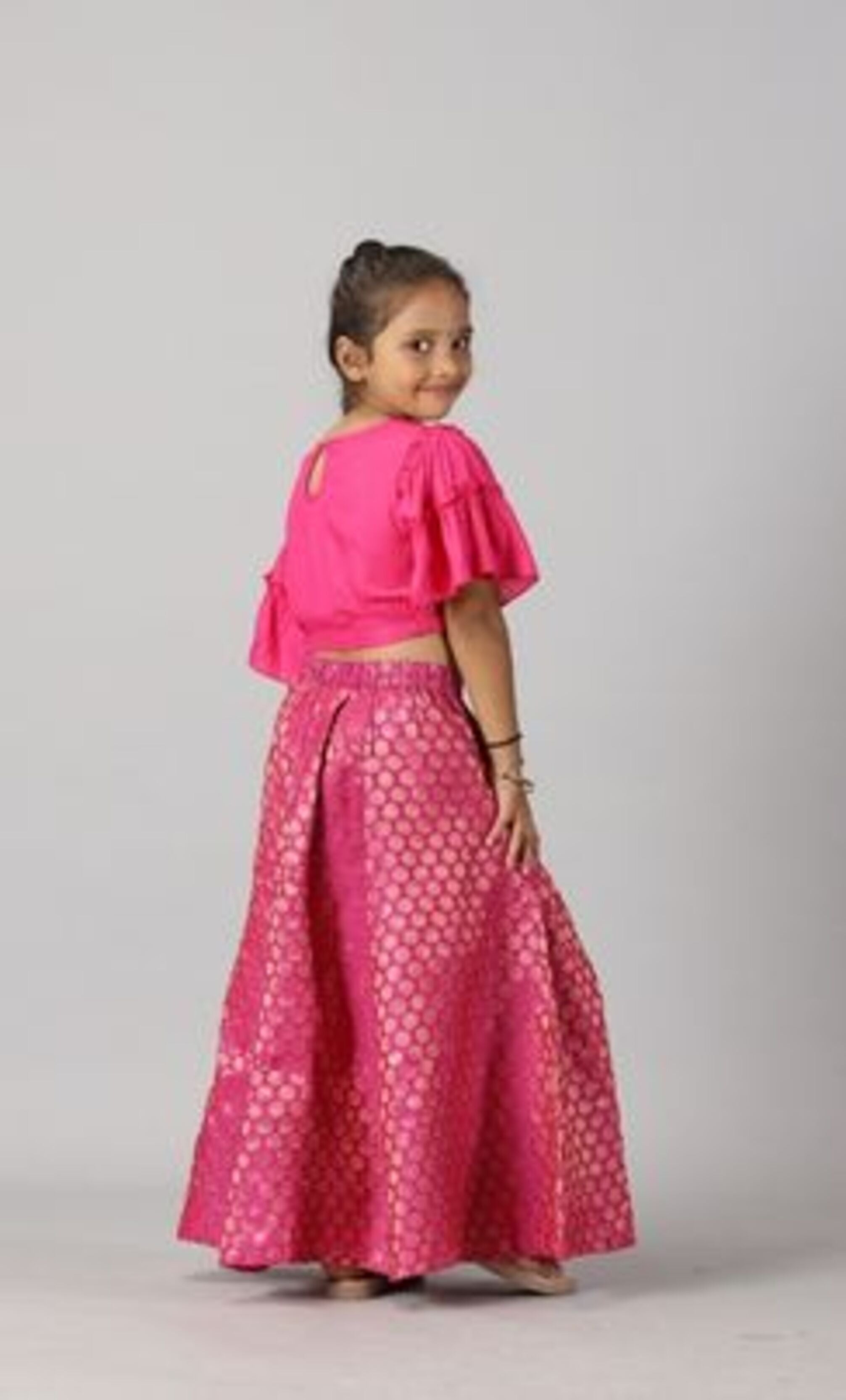 Girls Ethnic Half Sleeve Choli & Lehenga Set