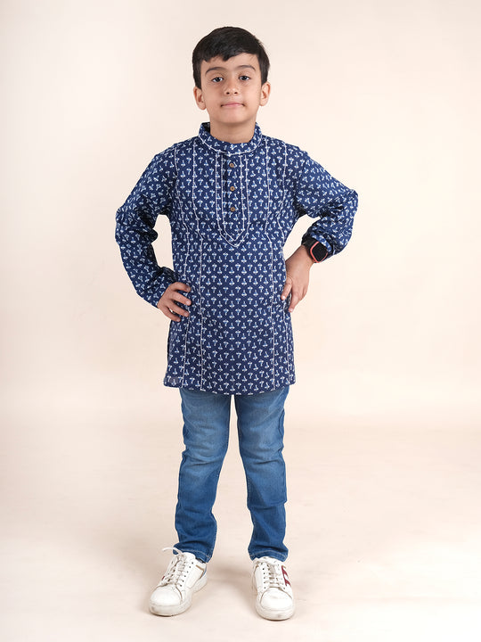 100% Cotton Full Sleeve Ethnic Motif Jaipuri Printed Short Kurta With Denim Solid Jeans