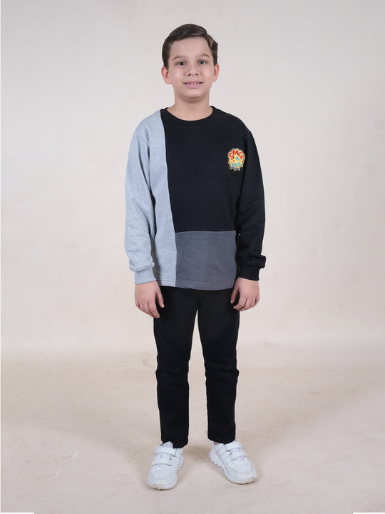 Boys Fleece Full Sleeves Colour Block Cut & Sew Sweatshirt With Jeans Set