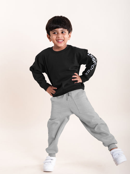 Boys Fleece Full Sleeves Text Printed Sweatshirt With Jogger