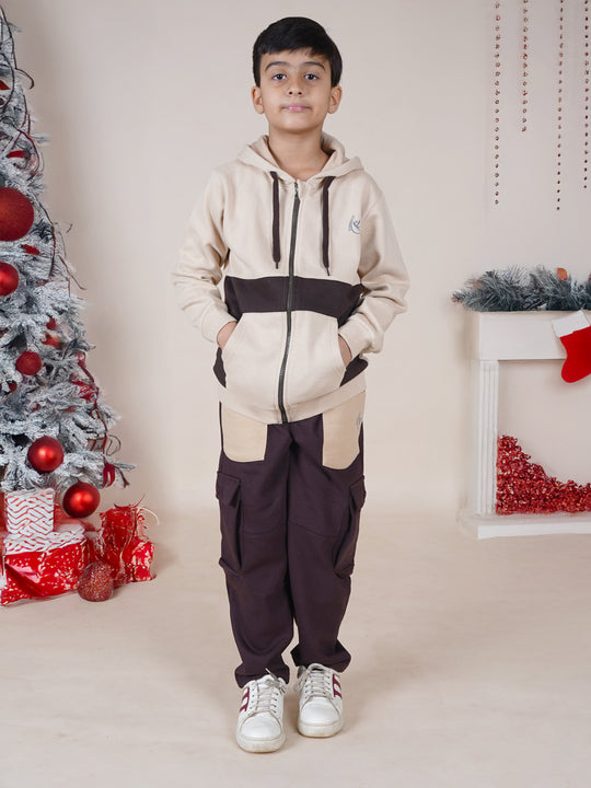 Boys Fleece Full Sleeves Front Zip Up Cut And Sew Hooded Sweatshirt With Joggers