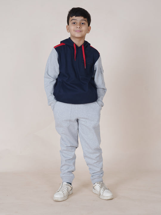 Boys Fleece Full Sleeves Cut & Sew Pocket Hooded Sweatshirt With Joggers