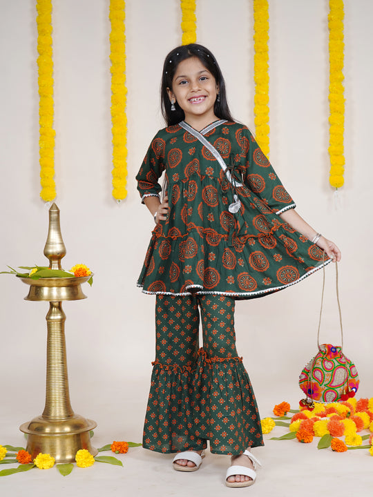 Girls Ethnic Motif Printed Kurta Sharara With Potli Set