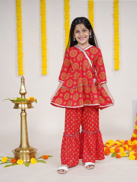 Girls 3/4th Sleeves Ethnic Motif Printed Kurta With Sharara