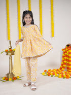 Girls 3/4th Sleeves Abstract Printed Kurta & Pant With Dupatta