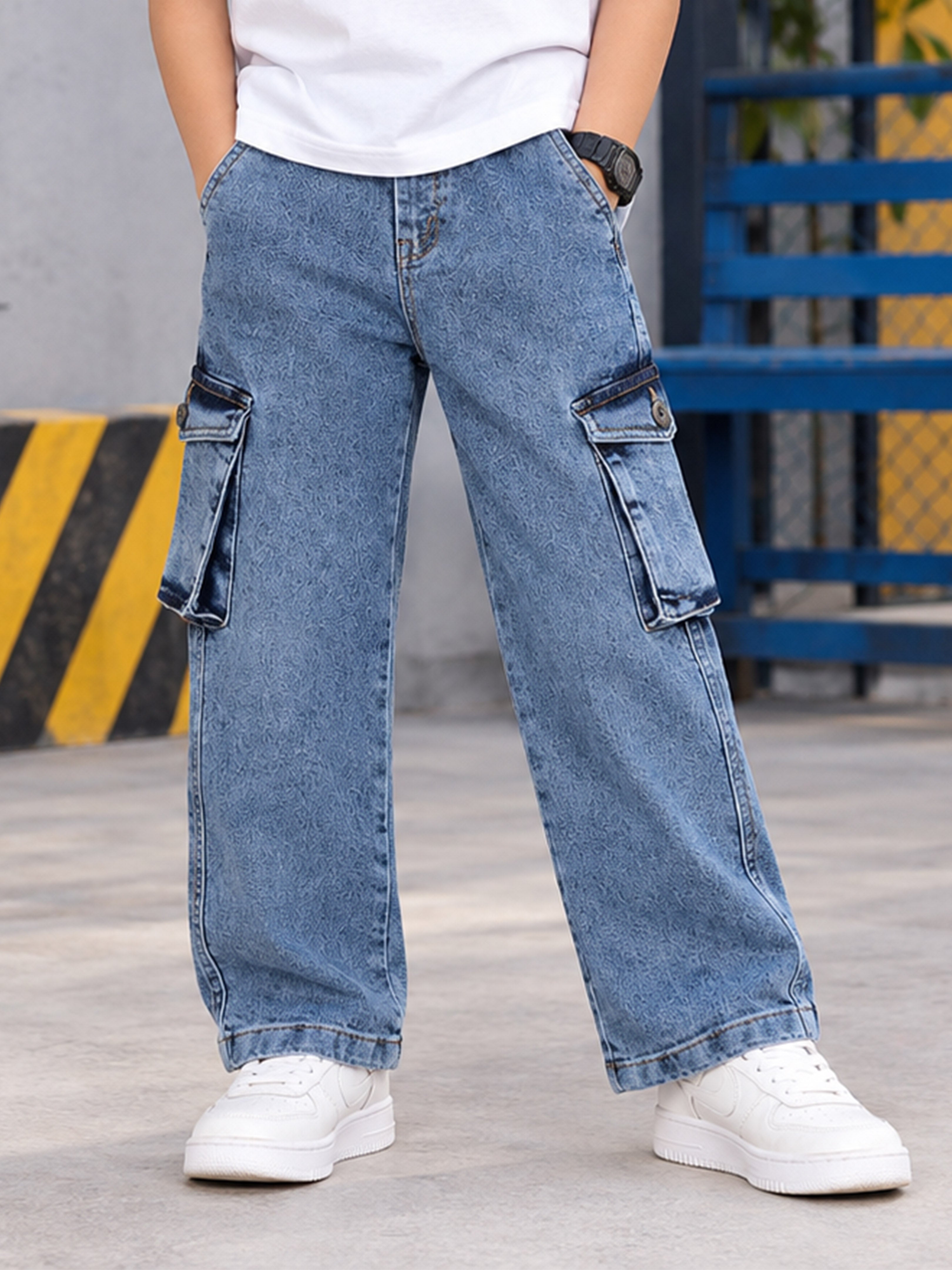 Boys Denim Woven Solid Straight Fit Cargo Pant