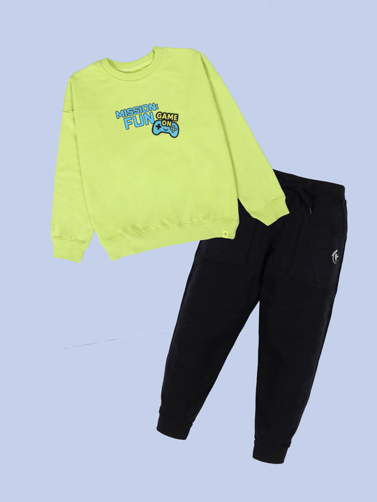 Boys Solid Fleece Round Neck Sweatshirt Printed With Badges & Track Pant Set