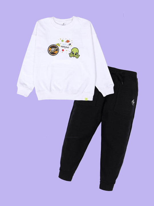 Boys Solid Fleece Round Neck Sweatshirt Printed With Badges & Track Pant Set