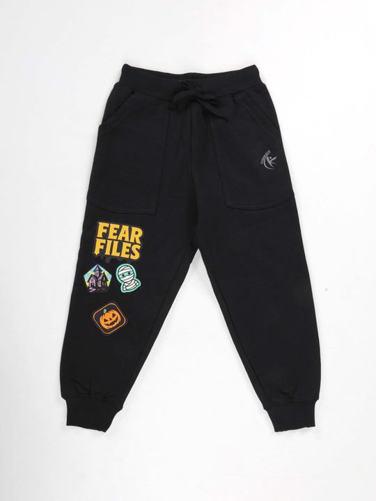 KiddoPanti Boys Printed Fleece Track Pant With Multi Badge