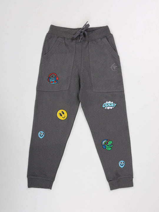 KiddoPanti Boys Printed Fleece Track Pant With Multi Badge