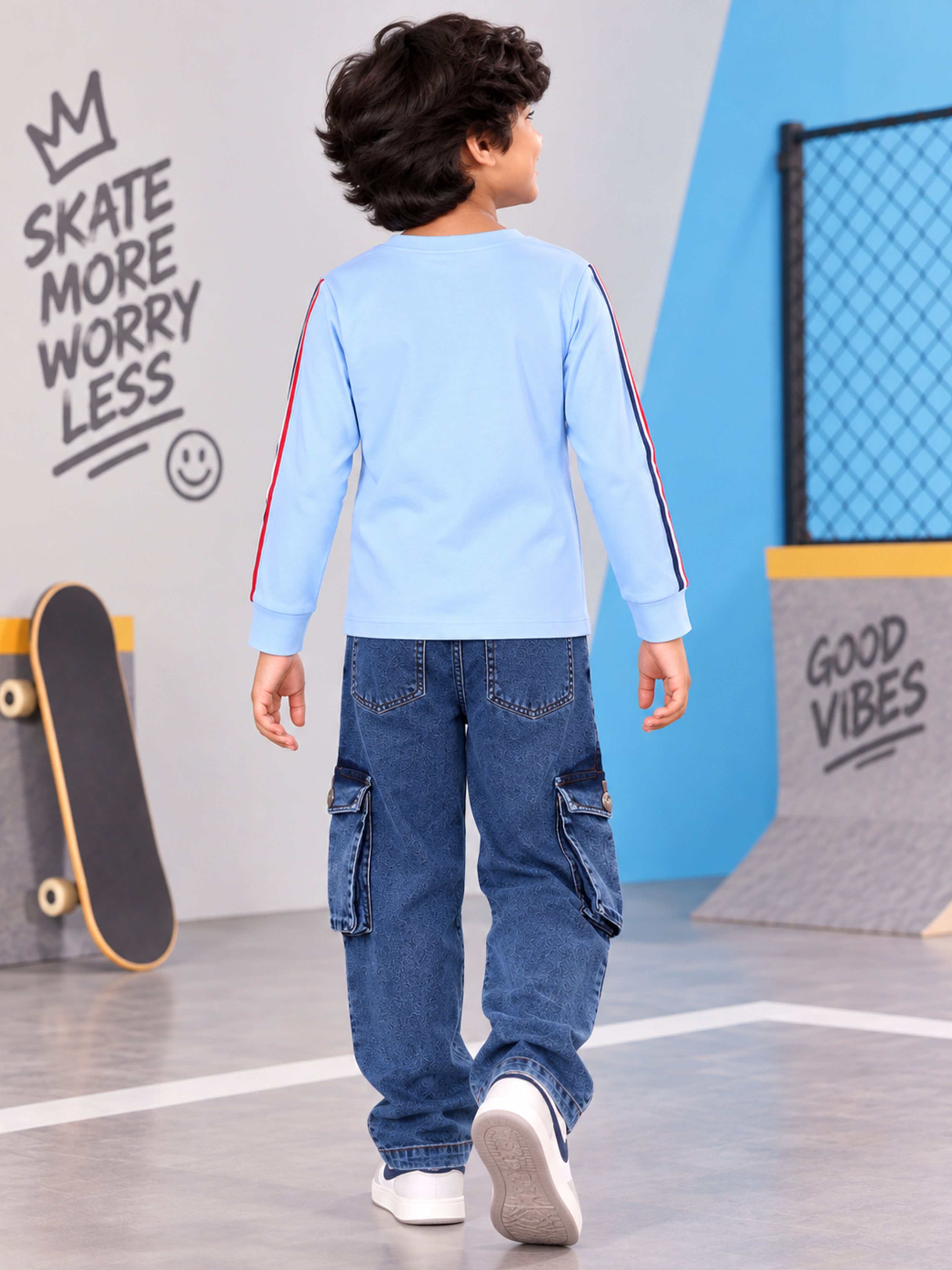 Boys Cotton Knit Full Sleeves Tiger Roar Printed Tee With Denim Woven Solid Cargo Pant Set