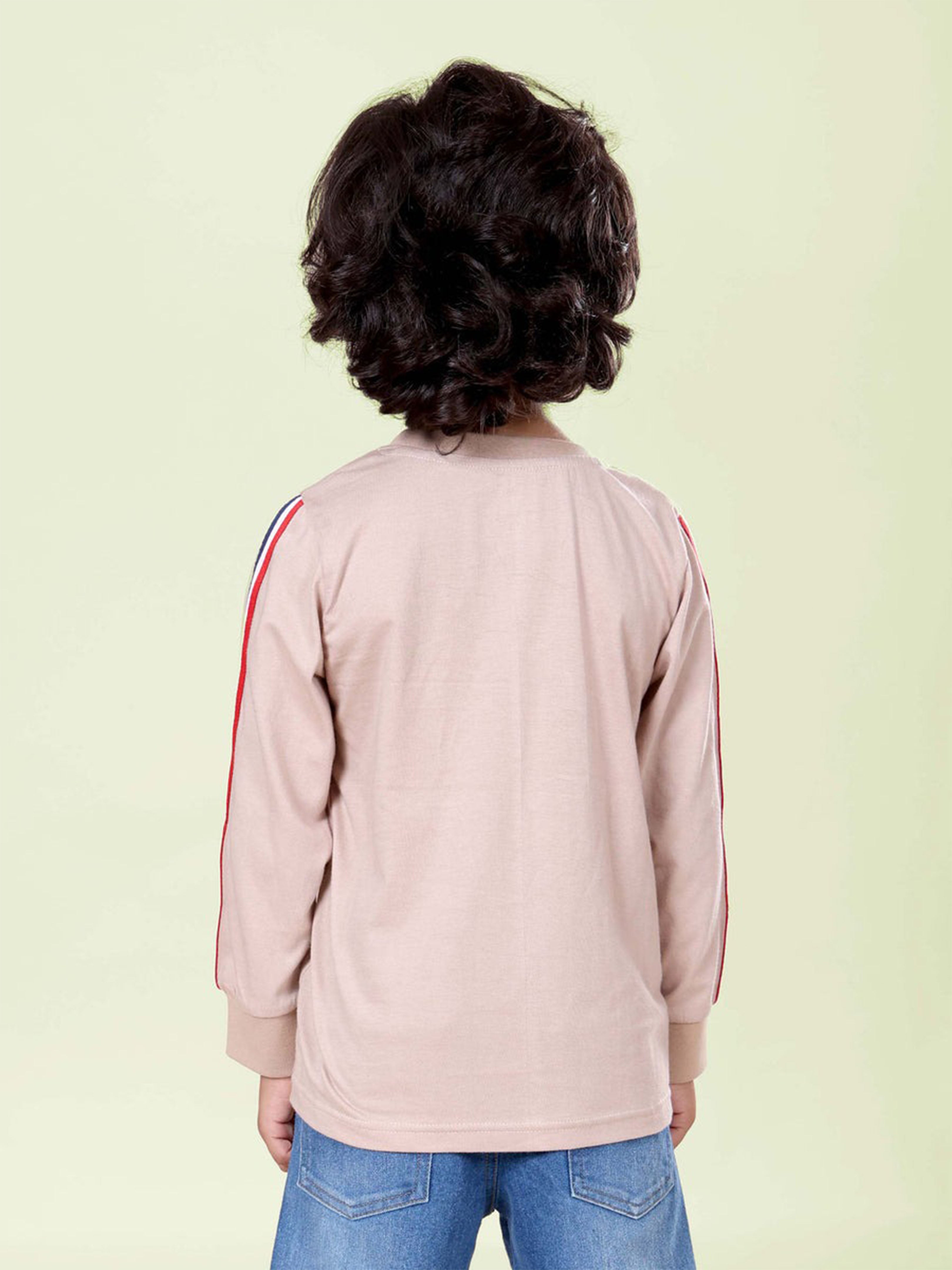 Kiddopanti Boys Tiger Roar Printed Full Sleeve Round Neck Tee & Knit Cargo Jogger Pants Coorde Set