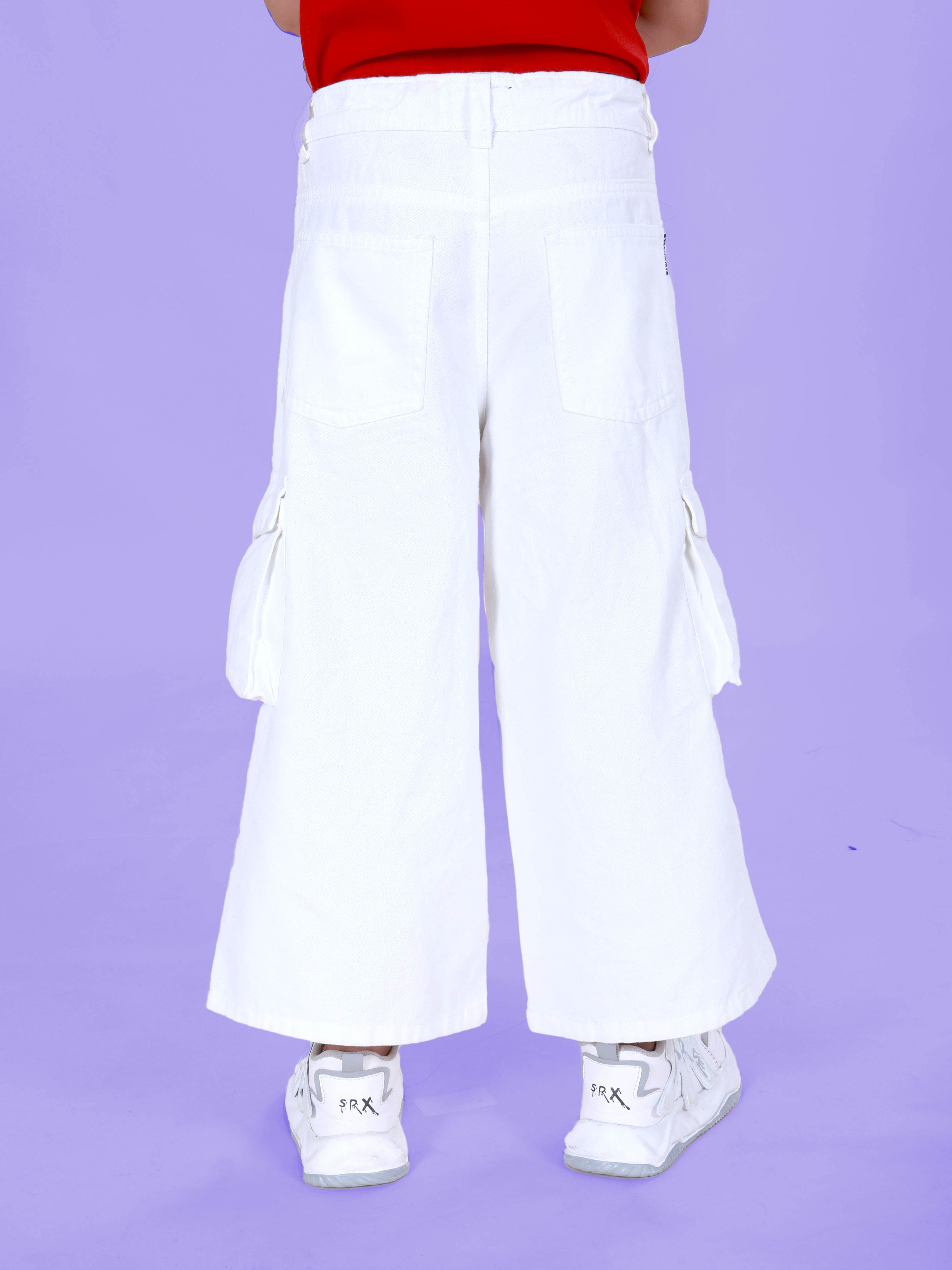 Girls Denim Woven Flared Solid Utility Cargo Pant With Trend Lavender Keychain