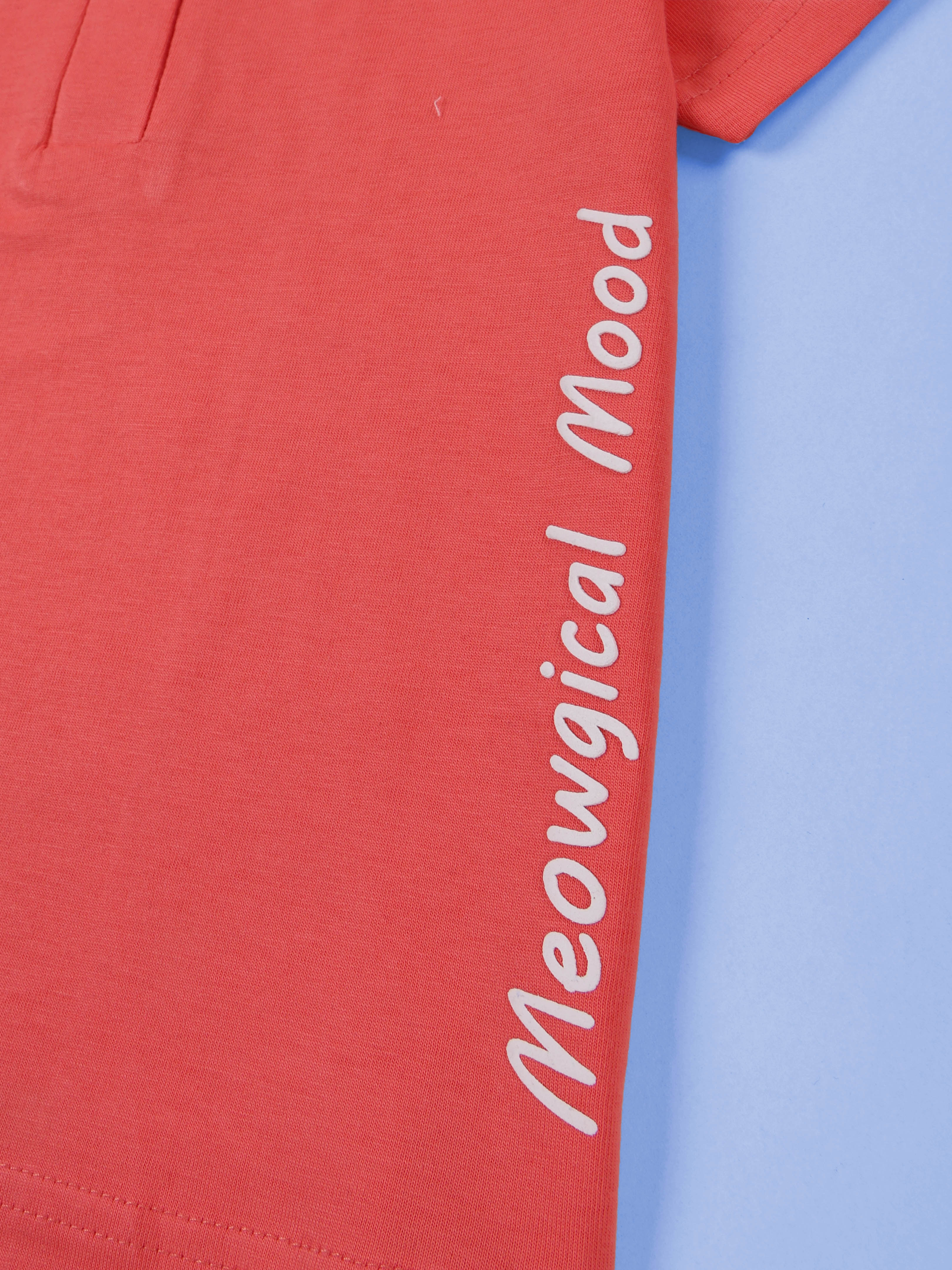 KiddoPanti Girls 100% Cotton Smiling Kitty & Heart Graphic Printed Crop Polo Tee With  Picot Trim Collar