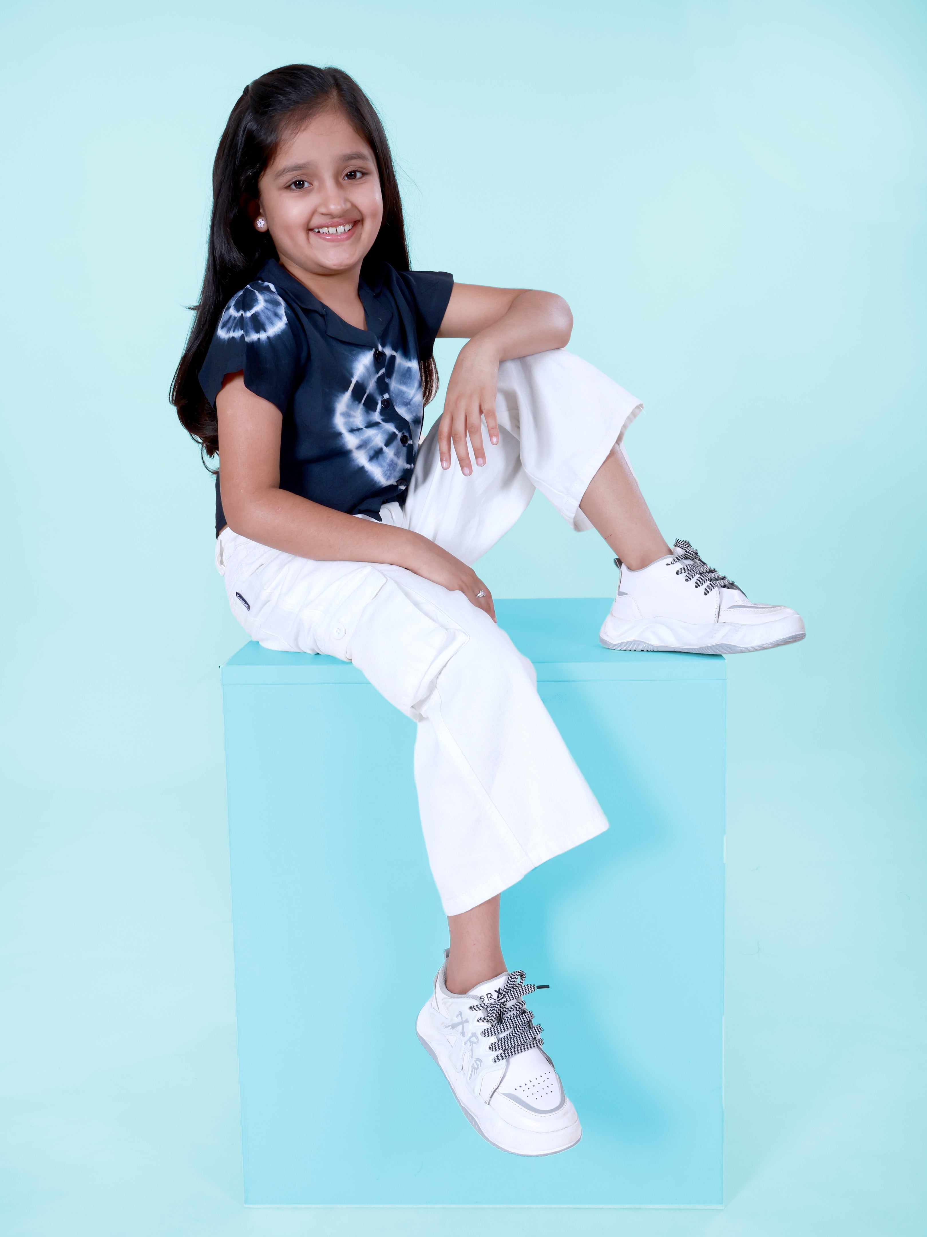 Girls Rayon Woven Half Sleeves Tie-Dye Front Knot Shirt & Denim Woven Flared Solid Utility Cargo Jeans Co Ord Set