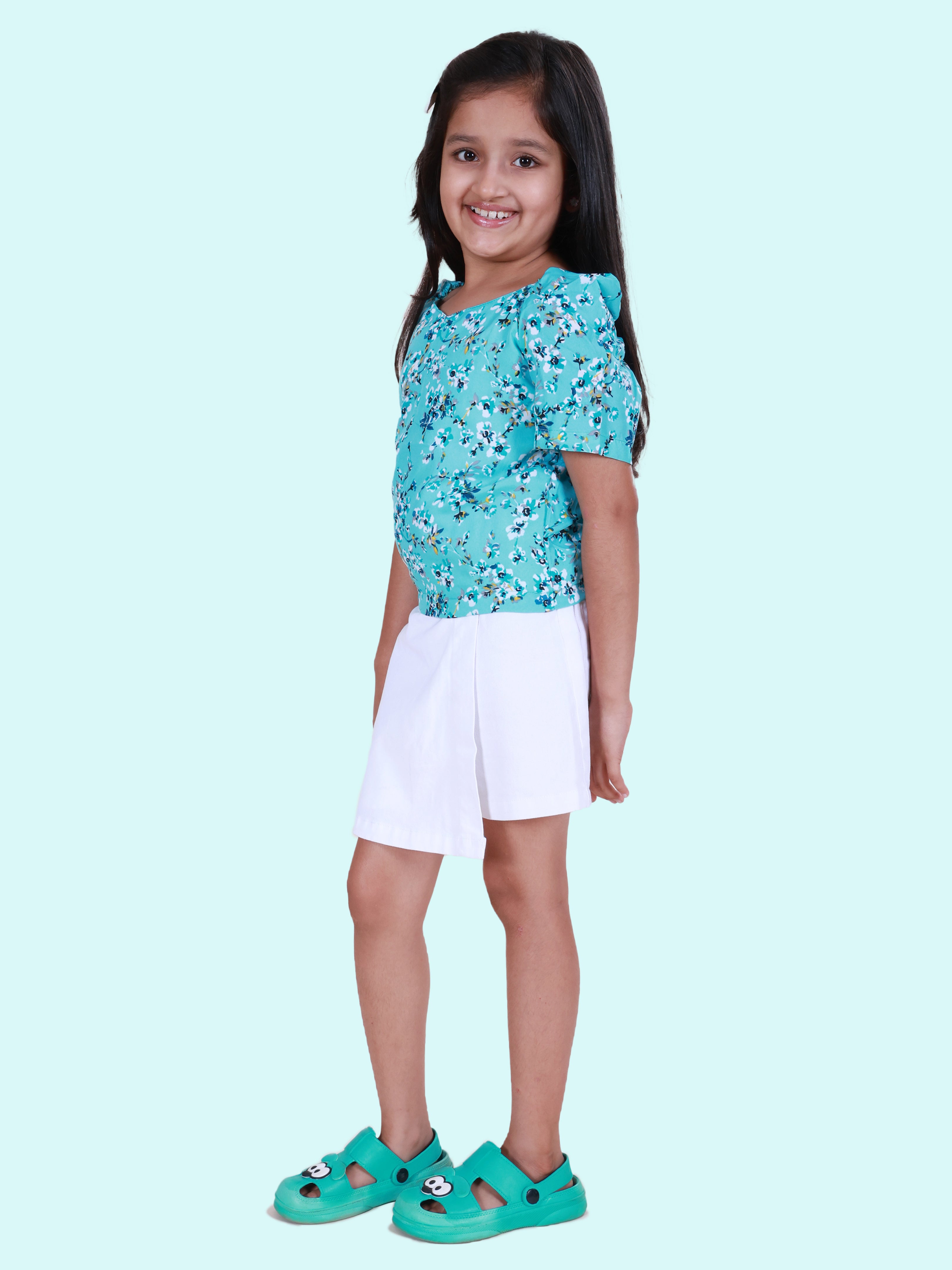 Girls Georgette Woven Ruched Sleeves Floral Printed Top & Cotton Woven Over Lap Skort Co-ord Set