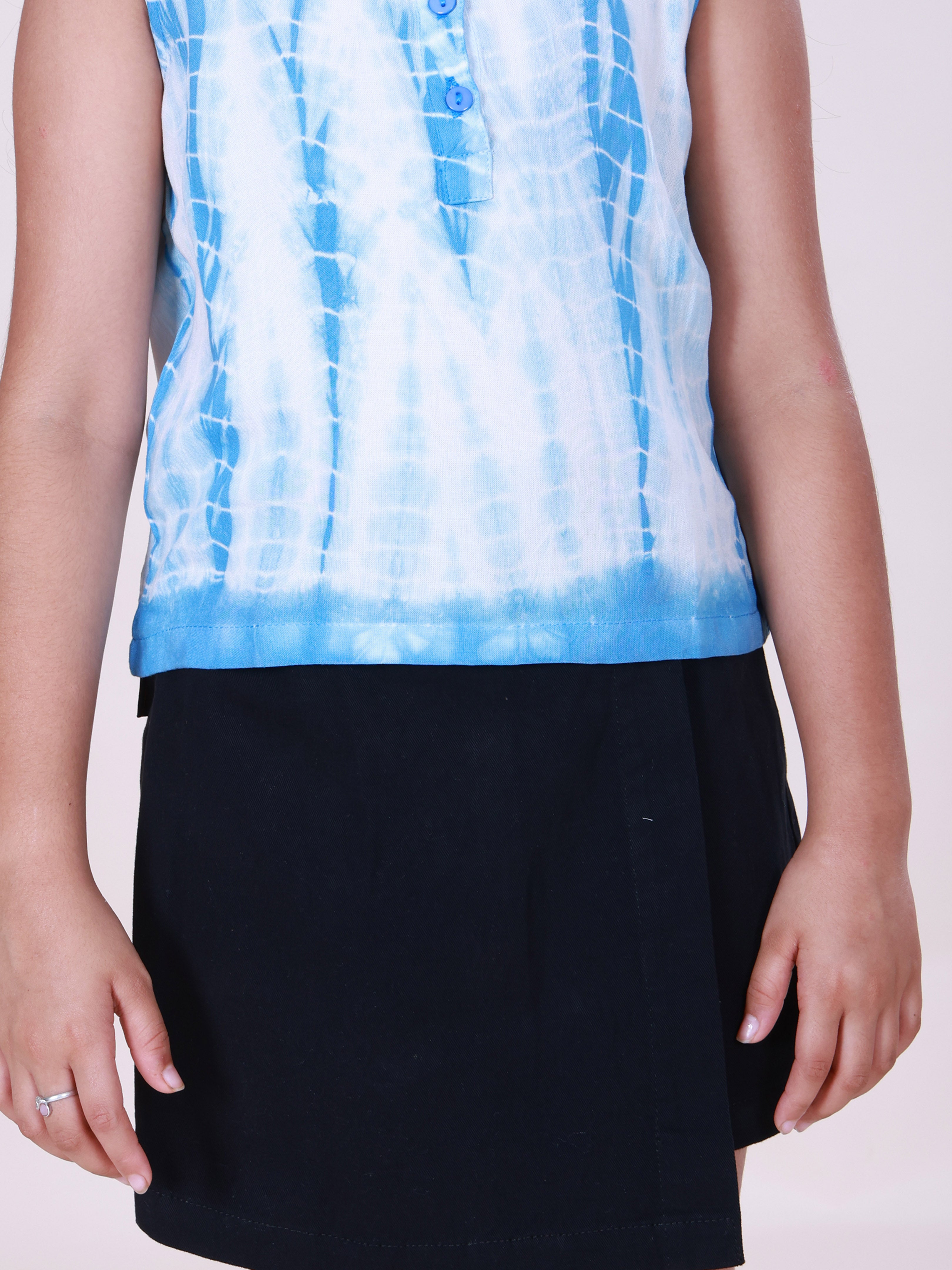 Girls Rayon Woven Sleeveless Tie-Die Printed Top & Cotton Woven Solid Over Lap Skort Co-Ord Set