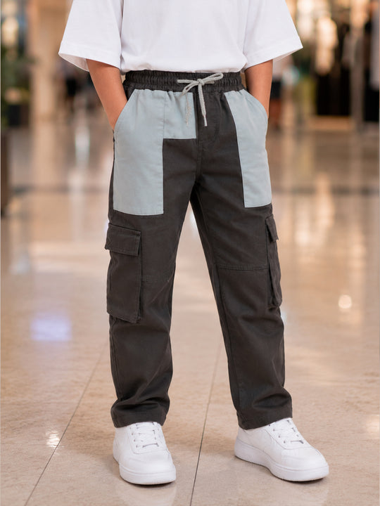 Kiddopanti Boys Cotton Full length Contrast Patch Pocket Cargo Pant With Elasticated Drawstring