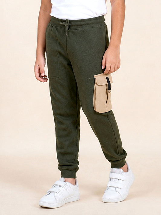 Kiddopanto Boys Cotton Fleece Single Contrast Cargo Pocket Track Pant