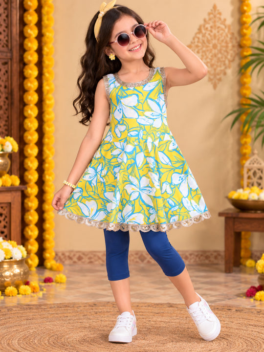 Kiddopanti Cotton Knit Sleeveless Floral Printed Peplum Kurta Top & Solid Capri Legging Co-ord Set