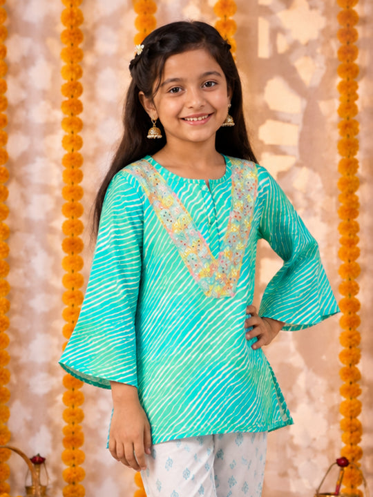 Kiddopanti Girls Georgette Full Sleeves Leheriya Print Kurta with Embroidered Yoke Lace
