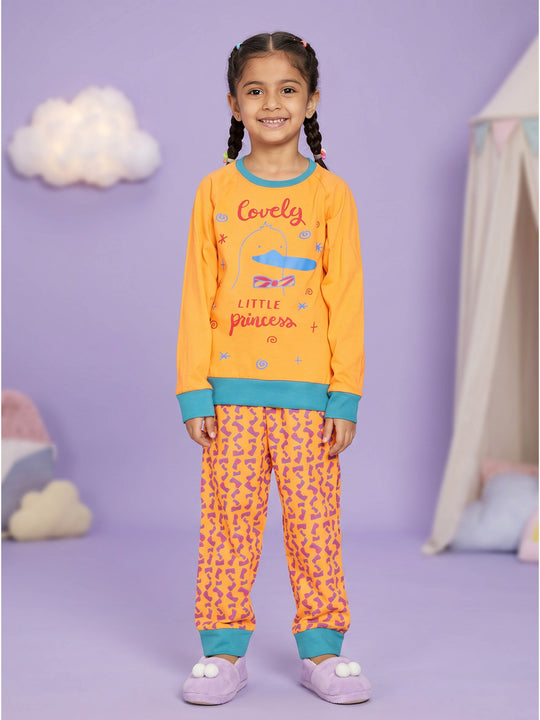 Kiddopanti Girls Cotton Knit Printed T-Shirt and All Over Graphic Printed Pant Set
