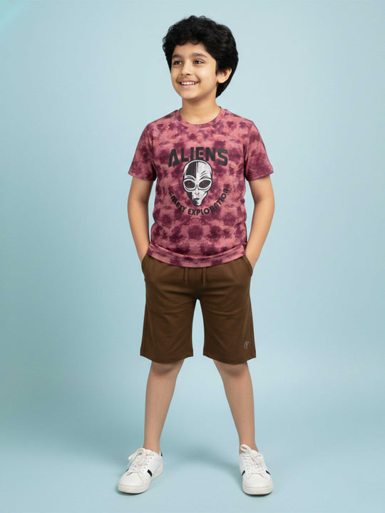 Kiddopanti Boys 100% Cotton Tie and Dye Printed T-Shirt With Chest Print & Knee length Short Set