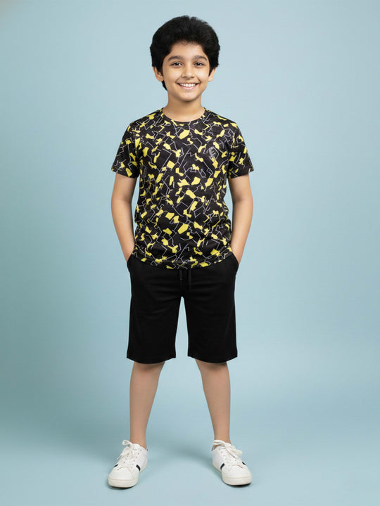 Kiddopanti Boys Abstract Printed Round Neck Half Sleeve Sports T-shirt With Knee length Short Set