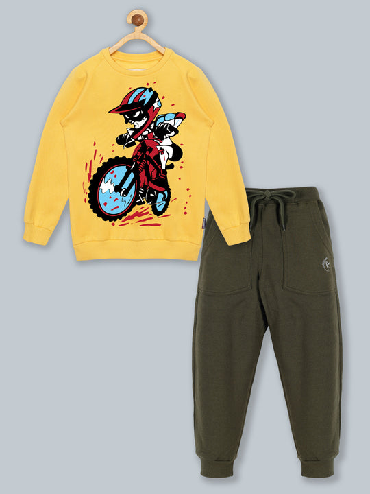 Boys Round Neck Sweatshirt & Solid Fleece Track Pant Set